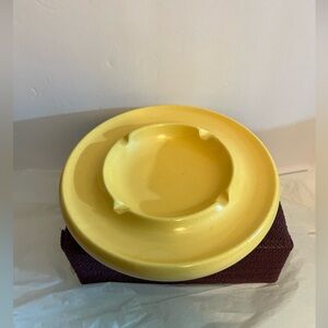 LASOLANA VINTAGE MID CENTURY BUTTER YELLOW W/BROWN SPECKS POTTERY ASHTRAY ICONIC